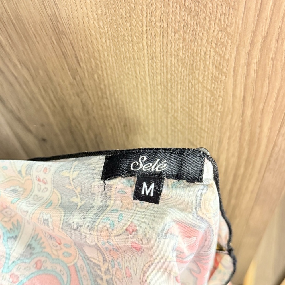 Sele  Multicolor Paisley Blouse with bead mock necklace smocked bottom size M - Picture 5 of 7